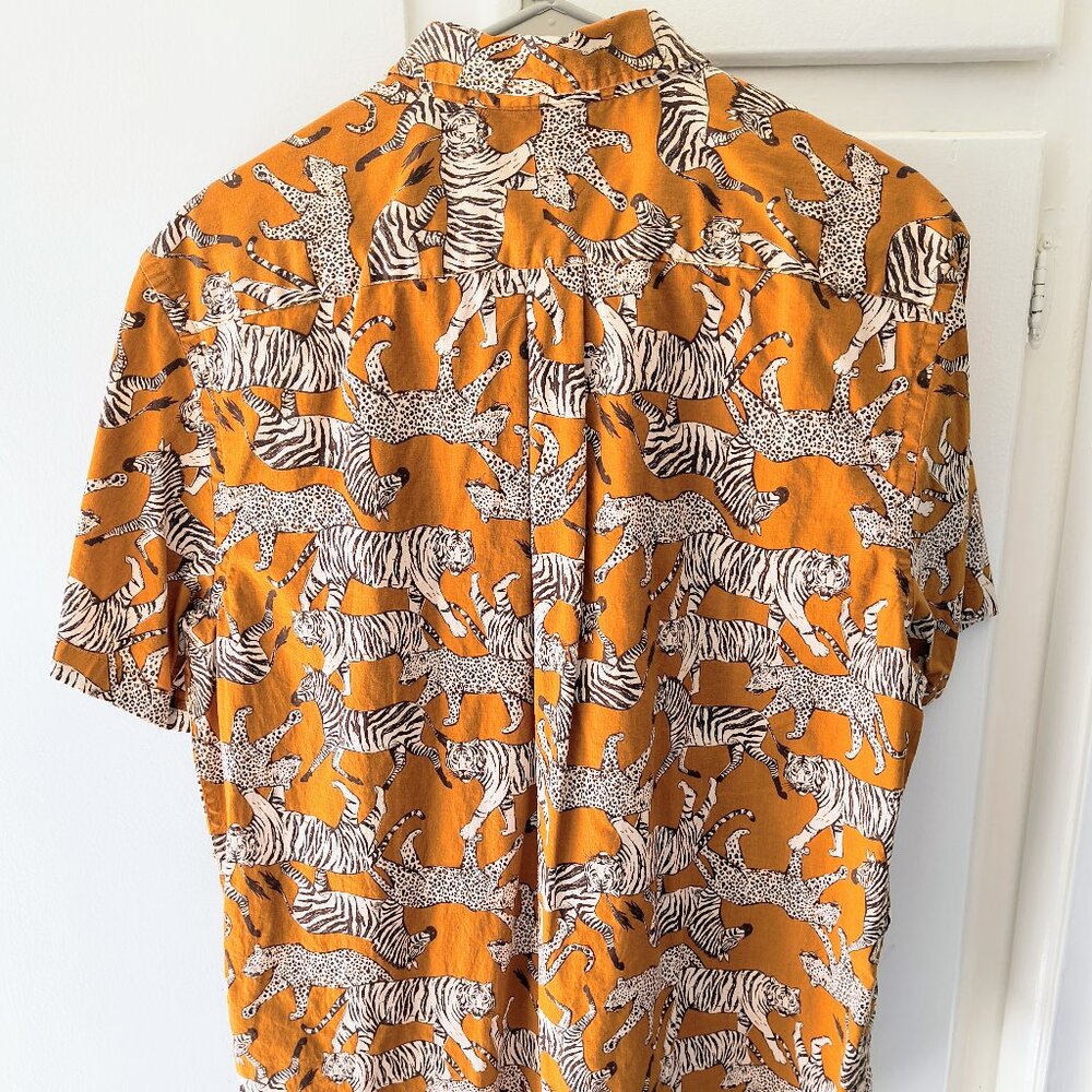 Old Navy Animal Print Button Down Short Sleeve